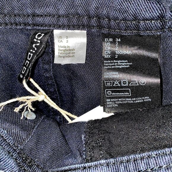 Black Button Down Skirt (2) Divided - Picture 6 of 7